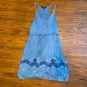 Romeo+Juliet Couture Chambray Summer/Casual Halter Dress w/ Lace Hem Details